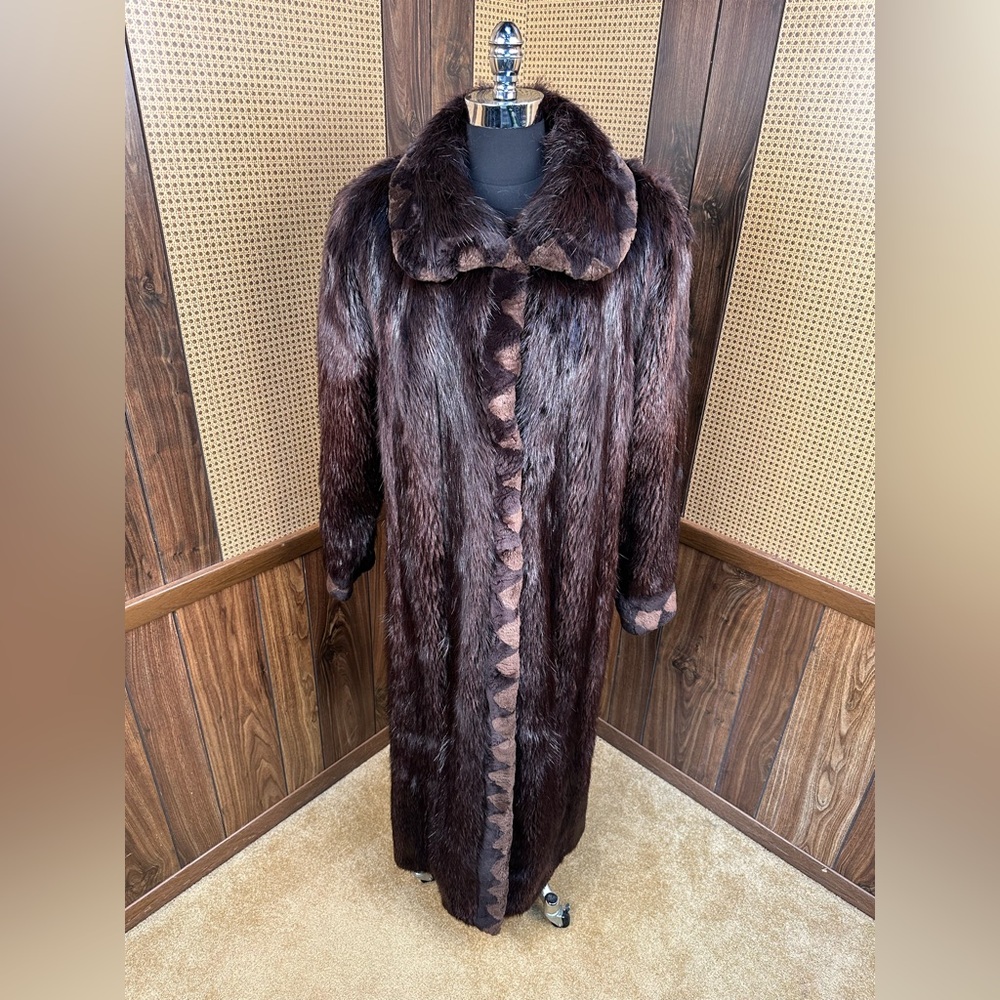 NORTHERN SUPREME MADE IN CANADA FULL LENGTH BEAVER FUR COAT JACKET LARGE